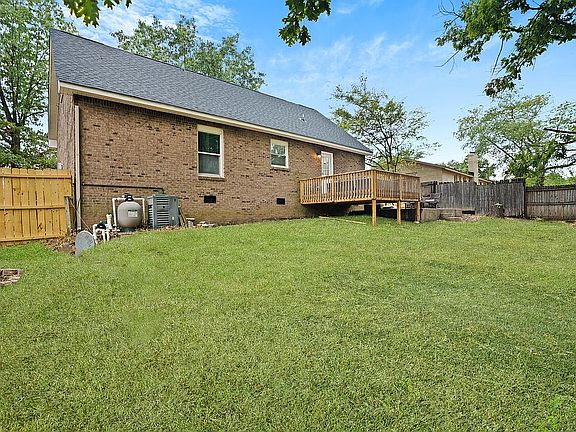 5th image of 147 Saratoga Dr