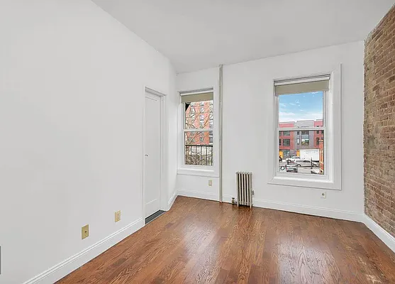 Rented by Avenues Real Estate | media 23