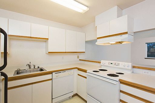 3rd image of 2113 N 107th St APT 103