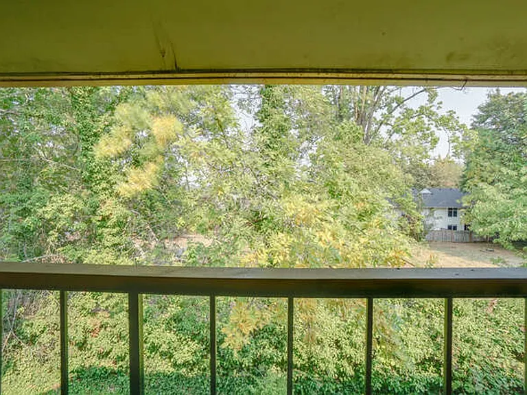 Sussex Village Apartments — Photo 45