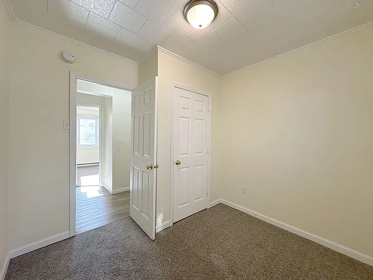 532 12th St SE — Photo 12