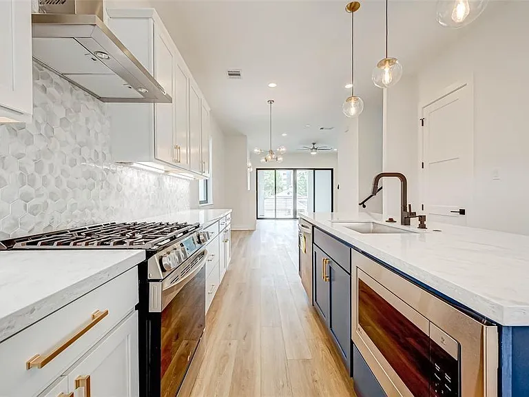 3503 Anita St — Photo 1