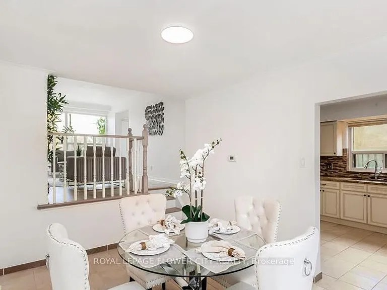3 Clayhall Cres — Photo 10