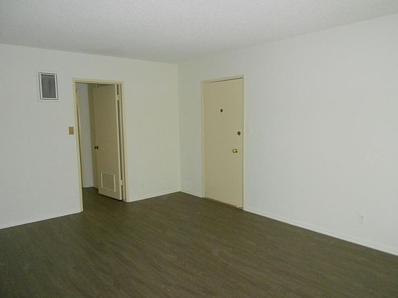 4th image of 1812 Corinth Ave APT 9