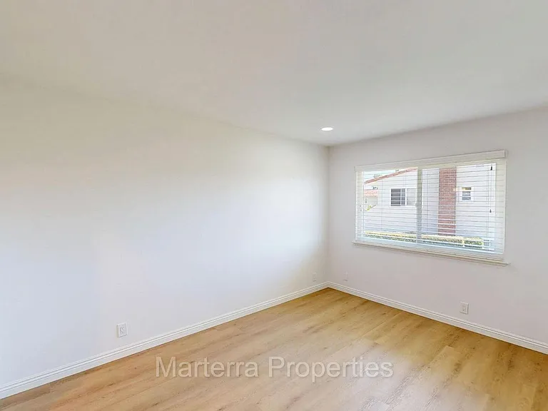 17755 La Rosa Ln — Photo 8