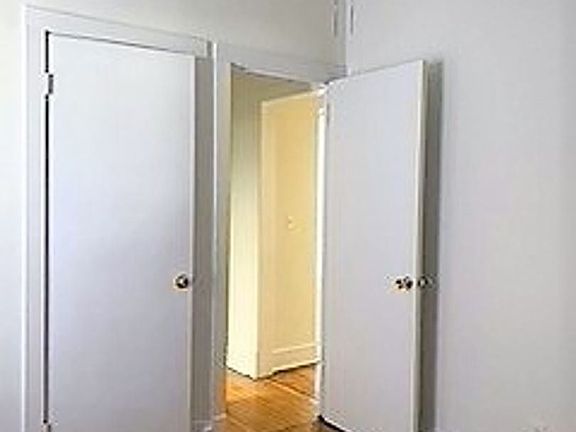 5th image of 5011 N Glenwood Ave #2
