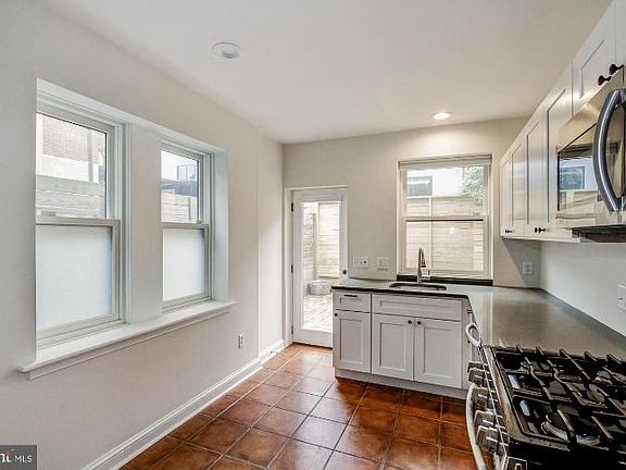 3rd image of 326 Saint John Neumann Way
