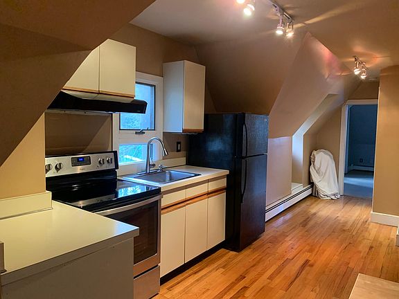 2nd image of 55 Broad St #7