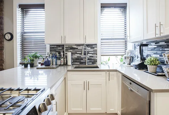 Sold by Bouklis Group | media 4