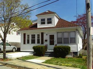 5 Reeves Pl, Cranston, RI 02920