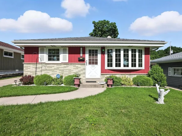 2427 South 93rd STREET, West Allis, WI 53227