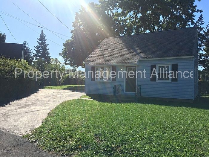 1st image of 104 Horseshoe Dr