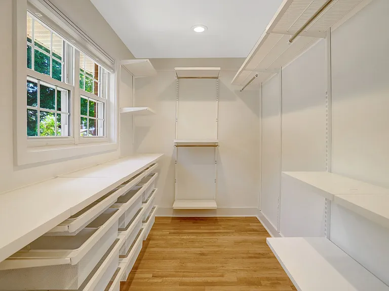 4519 Holmes Run Pkwy — Photo 12