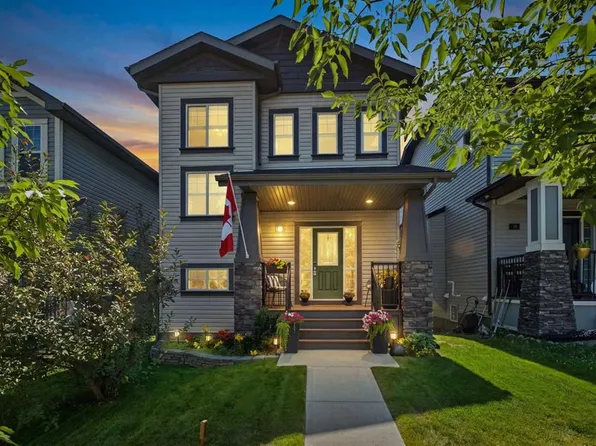 31 N Reunion Grv NW, Airdrie, AB T4B 0Y9