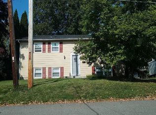 14 Orchard St, Newton, NJ 07860