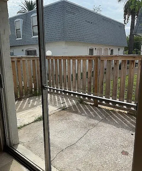 1800 E Stewart St #112 — Photo 2