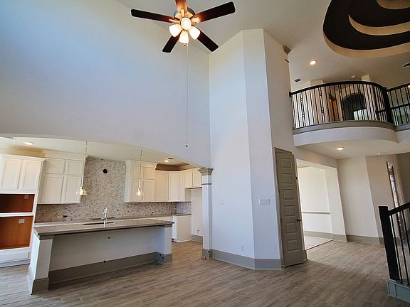 5th image of 2218 Lierna Dr