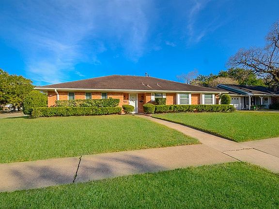 3rd image of 8807 Bintliff Dr