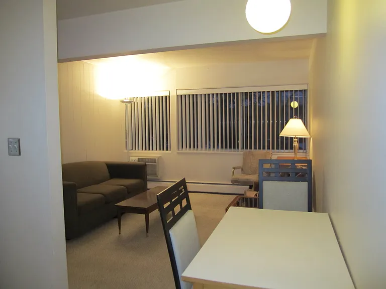 935 Dewey Ave #301 — Photo 4