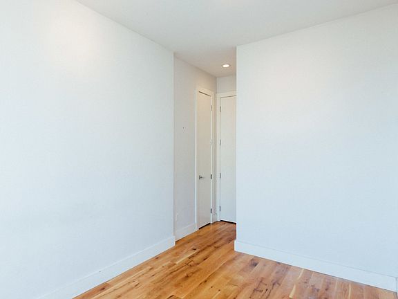 2nd image of 182 Suydam St #3R1
