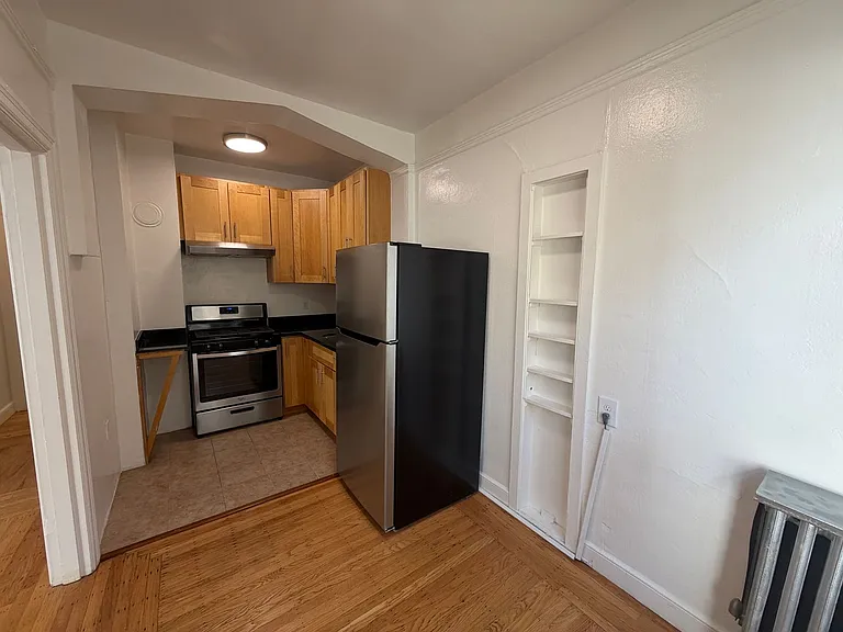 1635 Jones St — Photo 10