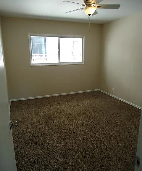 1225 N Mansfield Ave #4 — Photo 3