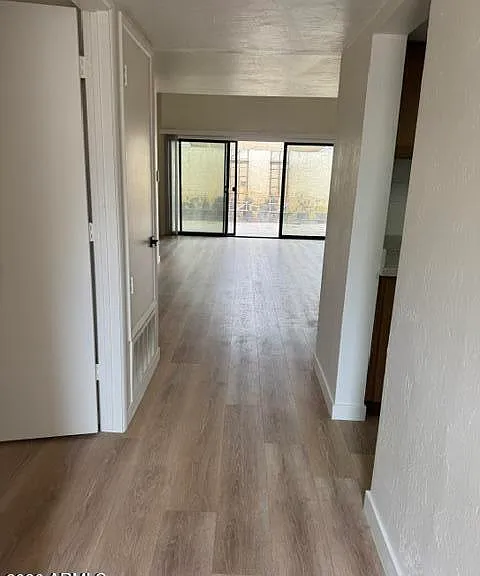 1818 S River Dr — Photo 3