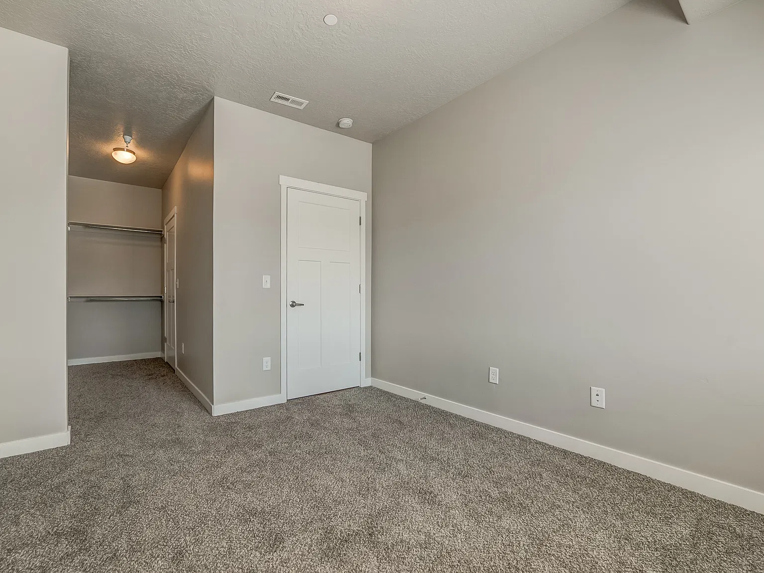 Vine Bldg 03: Unit 303 Type 1: Standard - 303 — Photo 2