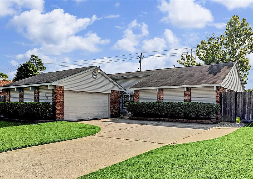 1st image of 3811 Roseberry Dr