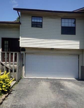2nd image of 4585 Elliot Ave