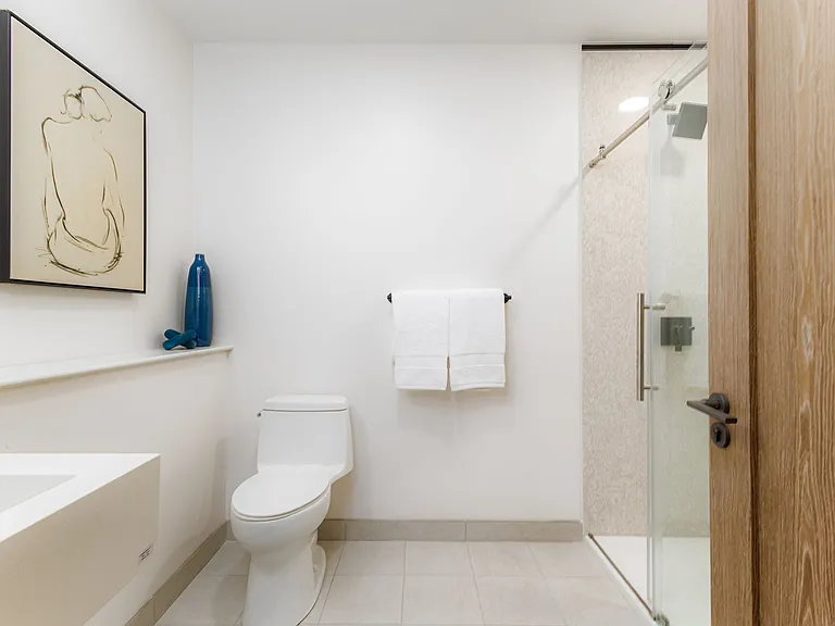 Liberty Tower Residences — Photo 42