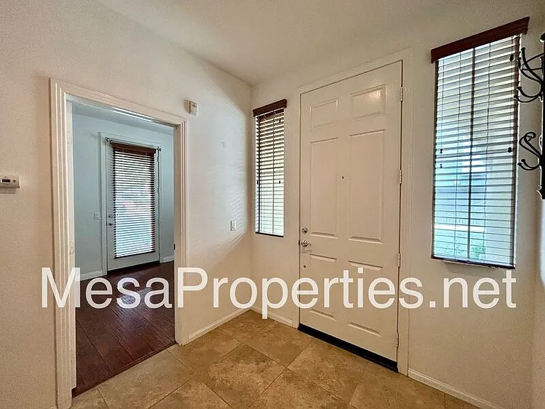 12368 Claredon Dr #6 — Photo 7