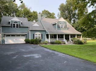 136 Townsend Rd, Hopewell Junction, NY 12533