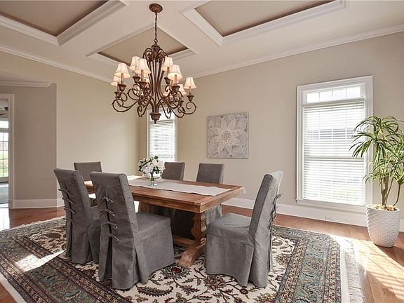 4th image of 591 Buckhead
