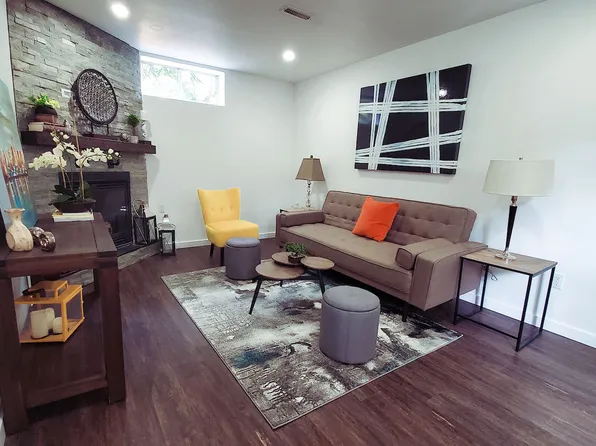 1032 16th St NE, Calgary, AB T2E 4S8