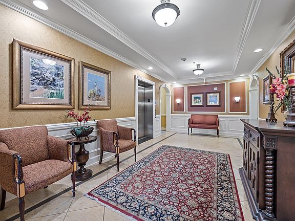 3rd image of 10511 Rosegate Ct Unit 4