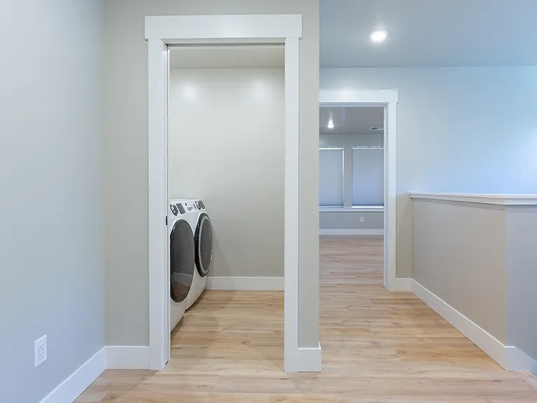 5377 Remington Dr — Photo 22