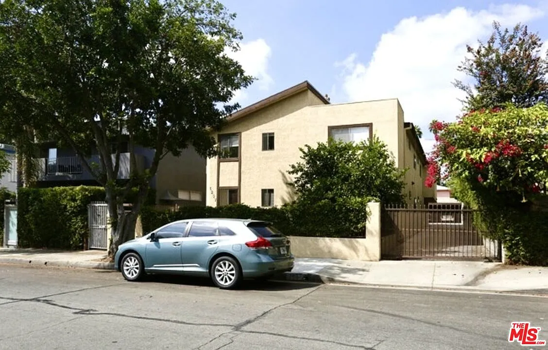 1 bed, 1.0 bath, 650 sqft, $2,795 — Photo 1