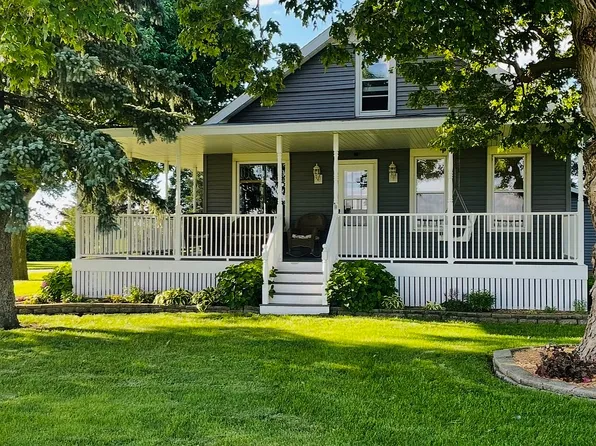 1696 County Road 800 N, Eureka, IL 61530