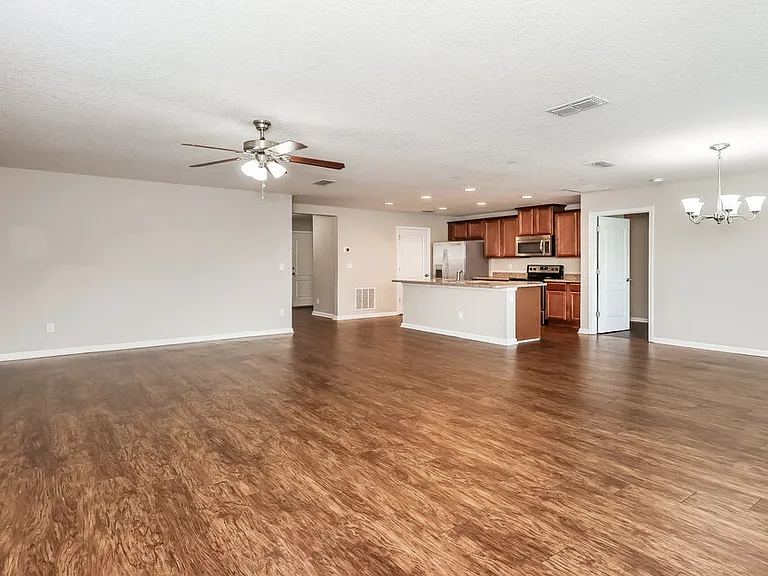 3800 Falcon Crest Dr — Photo 4