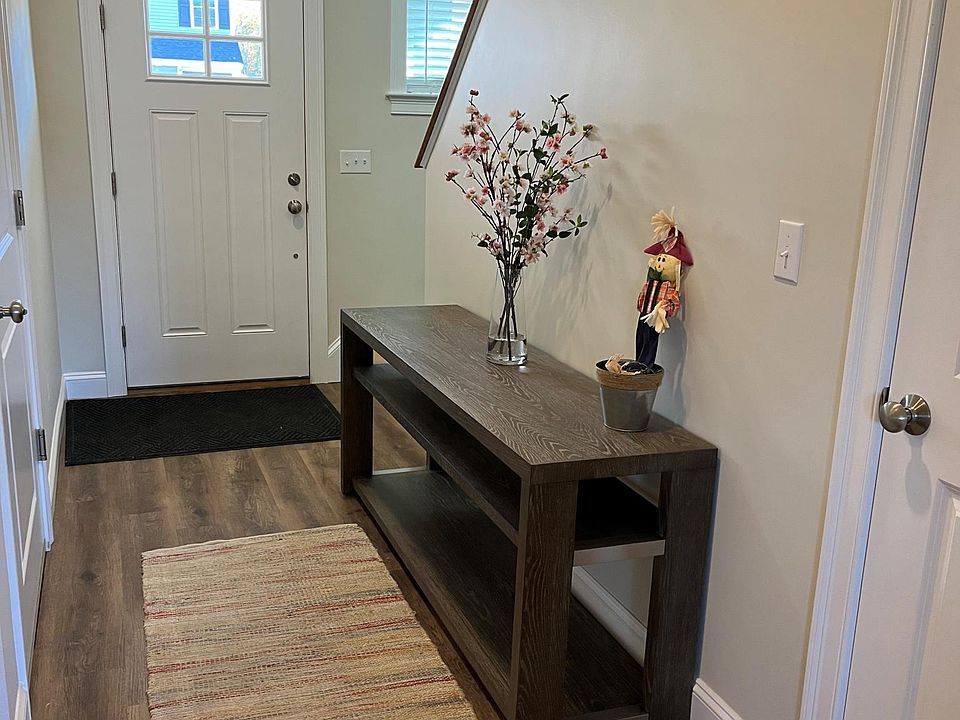 2nd image of 14 Redtail Rd