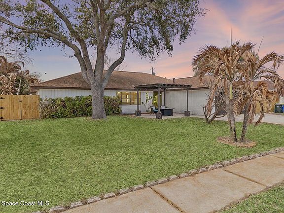 2nd image of 870 Croton Rd