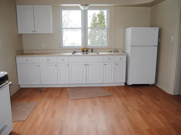 221 S Shiawassee St, Corunna, MI 48817