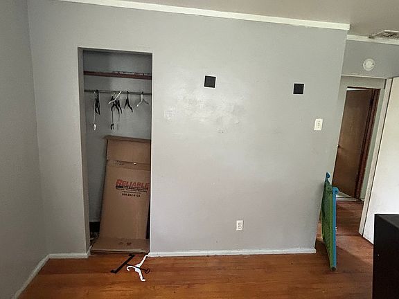 5th image of 306 Isabell St