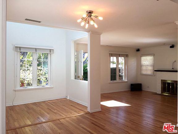3rd image of 8945 Dicks St