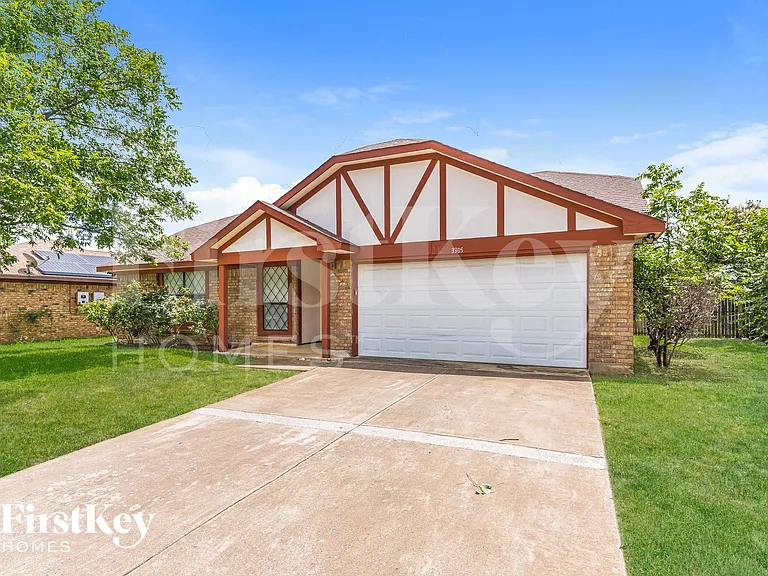 3305 Country Creek Ln — Photo 2