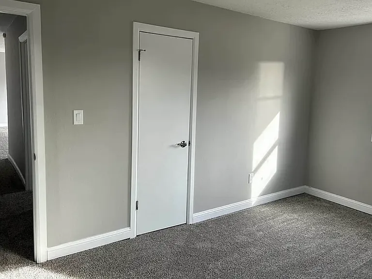 107 Delier St — Photo 6