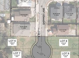 2902 SW Shimmer Ln, Grants Pass, OR 97527