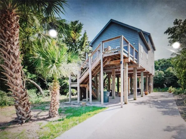 3813 Pirates Beach Cir, Galveston, TX 77554
