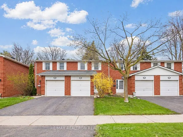 22 Porterfield Cres, Markham, ON L3T 4S7